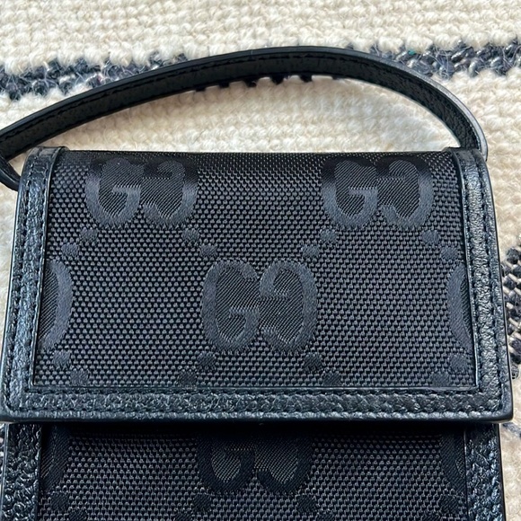 Authentic Gucci Women’s Off The Grid Black Mini GG Bag—Crossbody/Phone Monogram - Picture 5 of 16